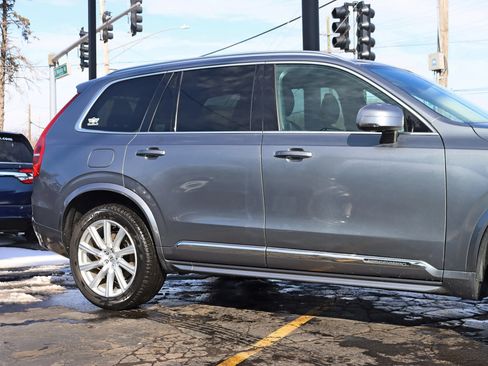 Used 2016 Volvo XC90 T8 Inscription w/ Protection Package Plus AWD/4WD image 4
