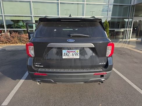 Used 2024 Ford Explorer XLT w/ Equipment Group 202A image 4
