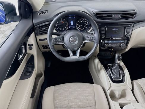 Used 2020 Nissan Rogue Sport SV AWD/4WD image 18