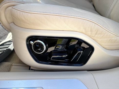 Used 2014 Audi A8 L TDI w/ Premium Package image 16