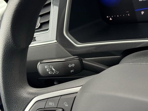 Used 2022 Volkswagen Tiguan S image 25