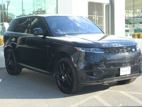 Used 2023 Land Rover Range Rover Sport SE image 10