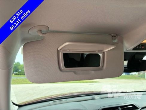 Used 2022 Chevrolet TrailBlazer LT w/ LPO, Blackout Package AWD/4WD image 18
