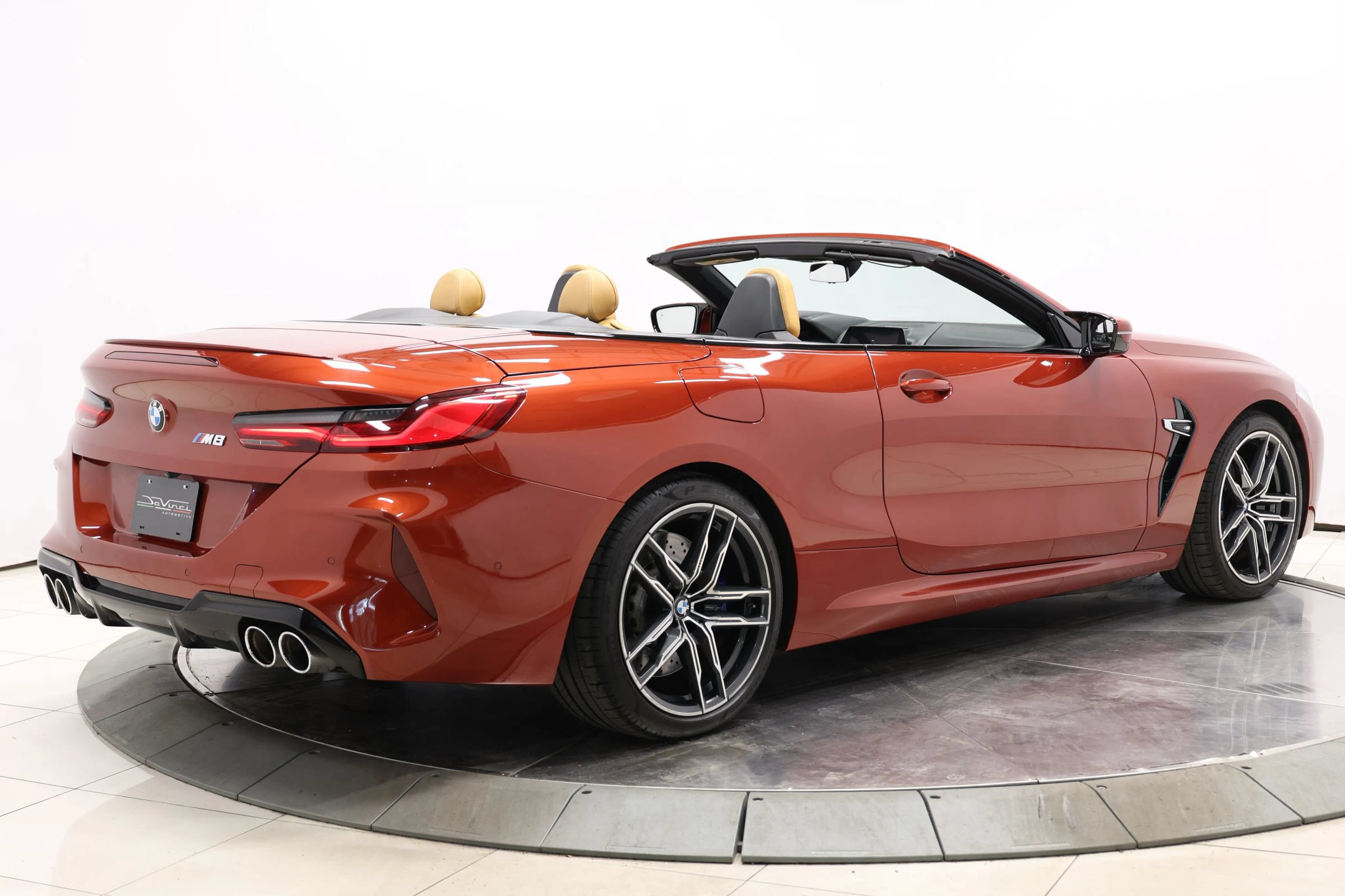 Used 2020 BMW M8 Convertible w/ M Driver's Package AWD/4WD image 4