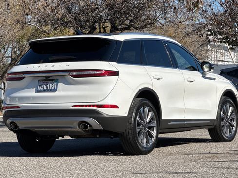 Certified 2022 Lincoln Corsair Reserve w/ Equipment Group 201A image 4