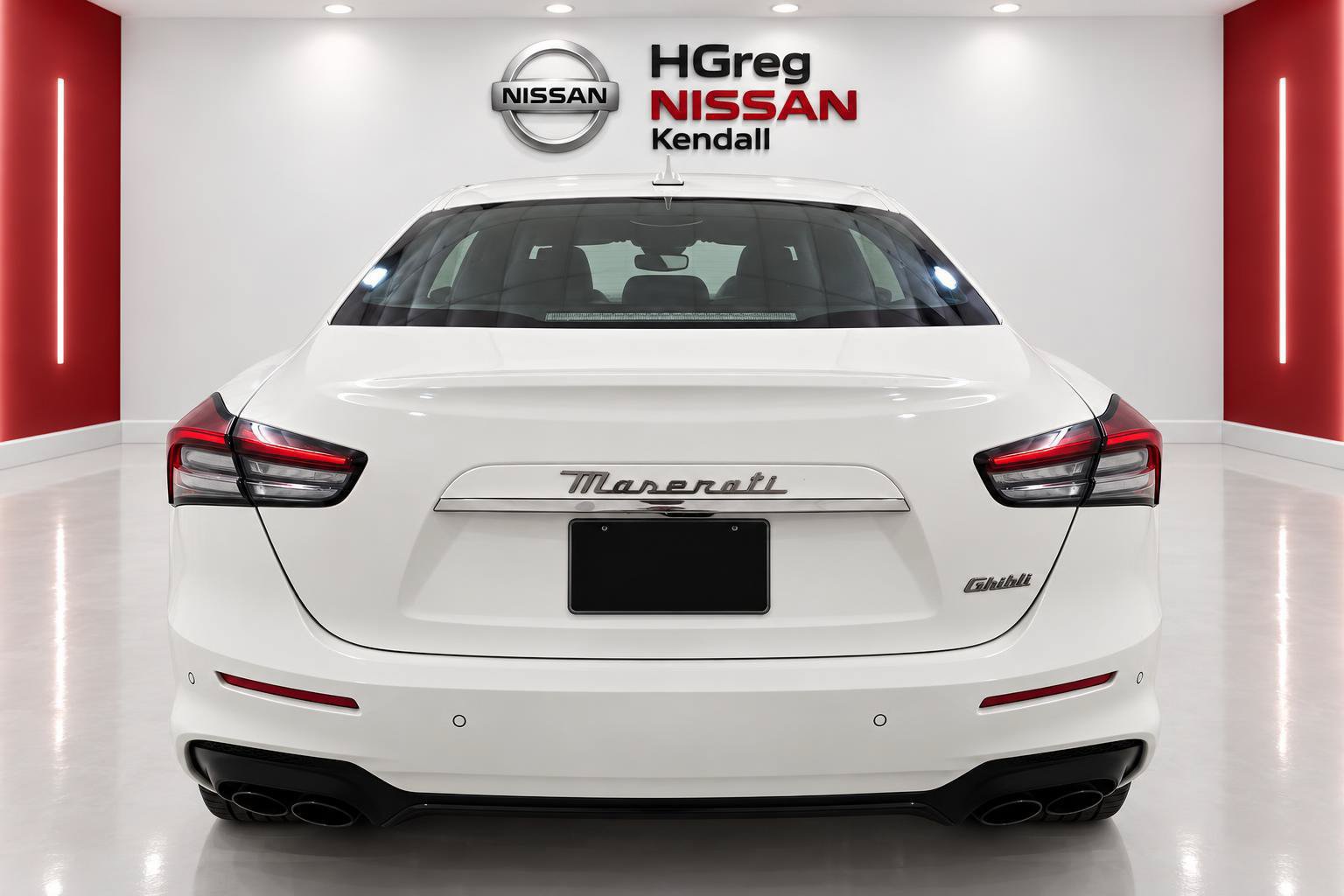 Used 2023 Maserati Ghibli Modena RWD image 6