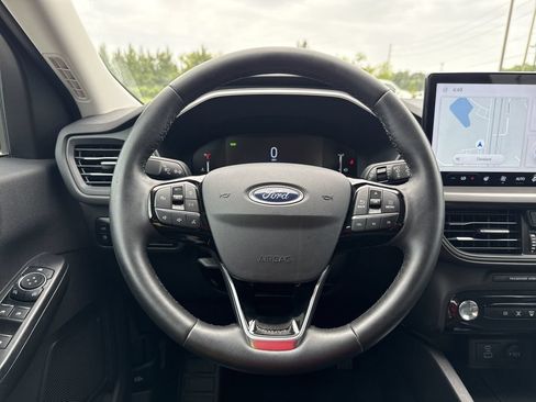 Used 2023 Ford Escape SE FWD image 15