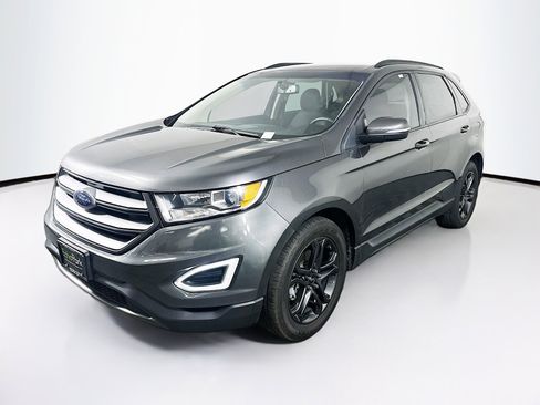 Used 2018 Ford Edge SEL w/ Equipment Group 201A FWD image 3