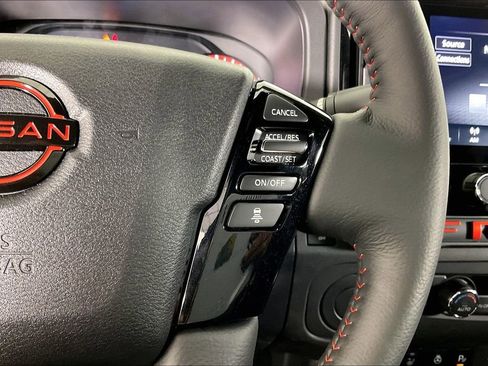Certified 2025 Nissan Frontier Pro-X w/ Pro Premium Package image 27