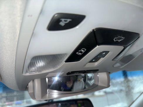 Used 2013 Toyota Sienna XLE image 40