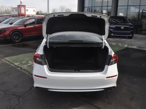 Used 2023 Honda Civic Sport image 11