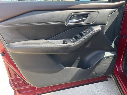 Certified 2023 Nissan Rogue SV w/ SV Premium Package FWD image 21