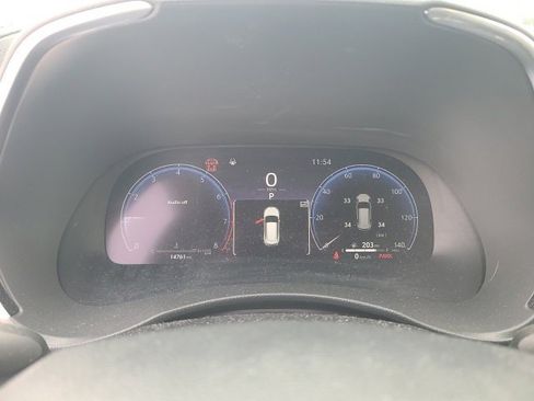 Used 2023 Toyota Highlander Platinum image 24