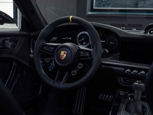 Used 2025 Porsche 911 GT3 RS image 32