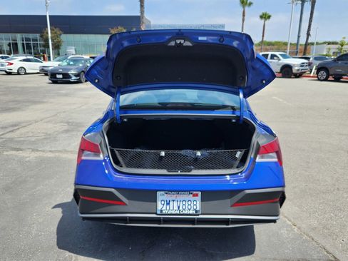 Used 2024 Hyundai Elantra SEL FWD image 13