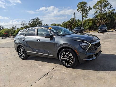 Certified 2023 Kia Sportage EX image 3