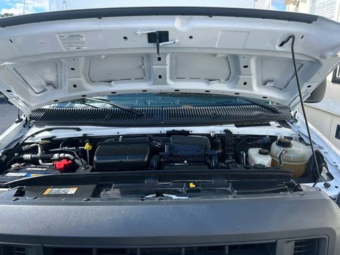 Used 2022 Ford E-350 and Econoline 350 Super Duty image 31