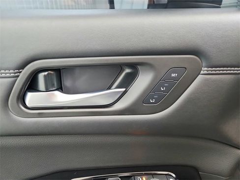 Used 2024 Nissan Pathfinder Platinum w/ Cargo Package image 21