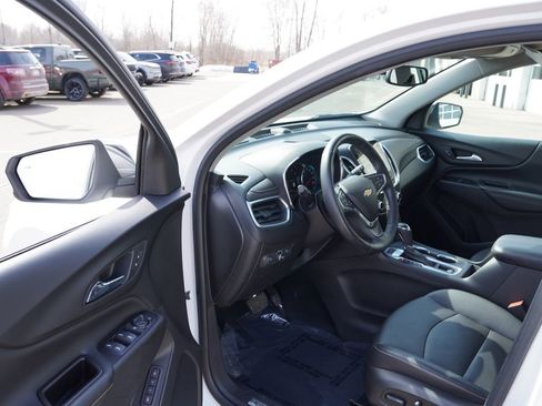 Used 2018 Chevrolet Equinox Premier image 14
