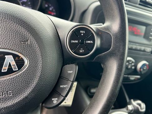 Used 2015 Kia Soul FWD image 20
