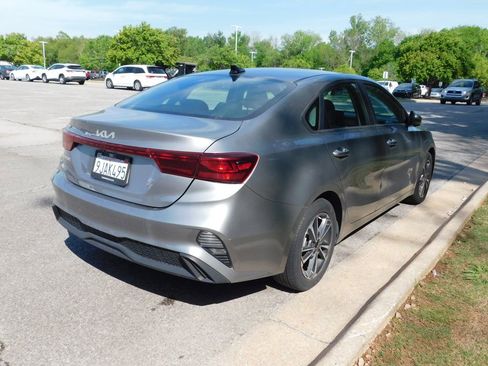 Used 2023 Kia Forte LXS FWD image 4