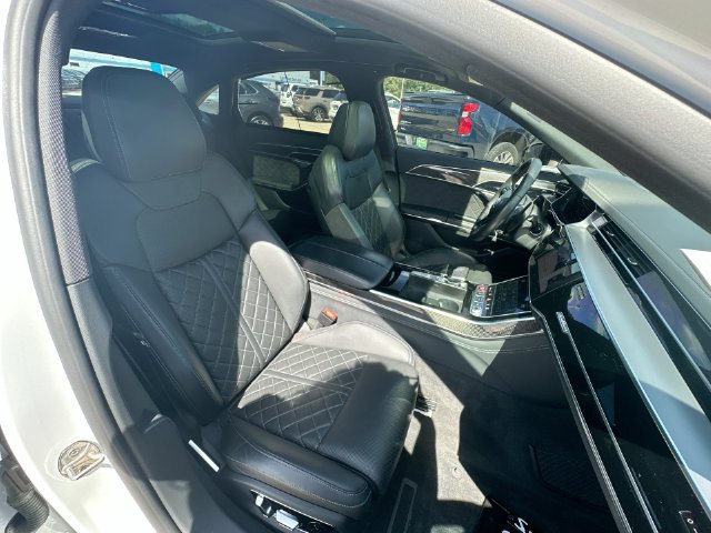 Used 2023 Audi S8 w/ S8 Executive Package AWD/4WD image 32