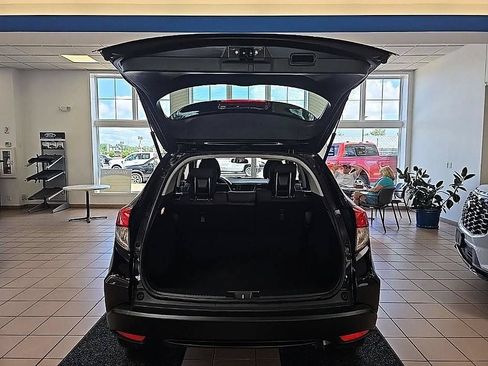 Used 2021 Honda HR-V LX image 28