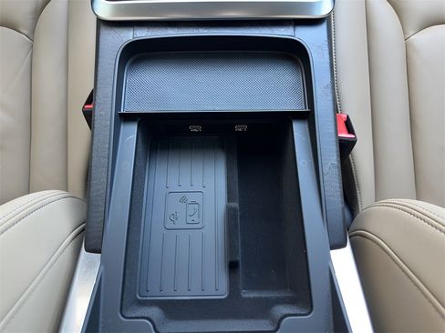 Used 2024 Audi Q8 Premium w/ Convenience Package image 35