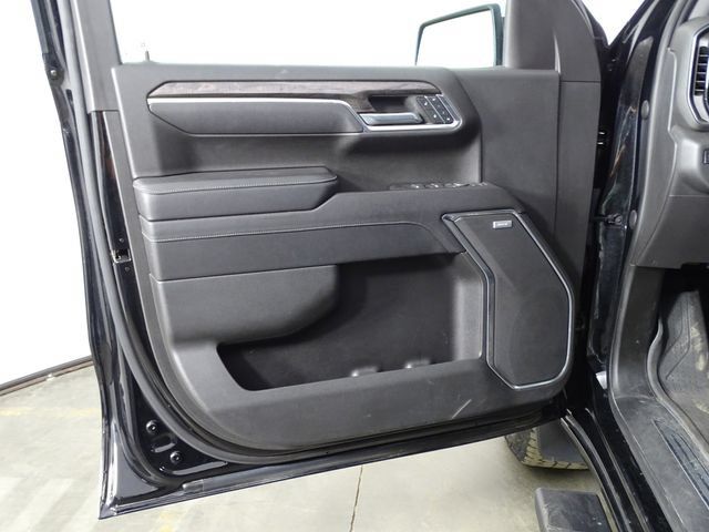 Used 2023 Chevrolet Silverado 1500 LTZ w/ Z71 Off-Road Package AWD/4WD image 16