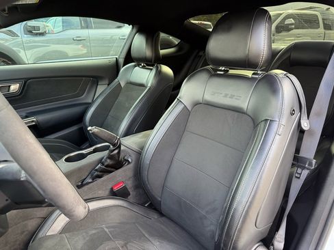 Used 2017 Ford Mustang Shelby GT350 image 12