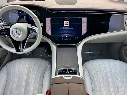 Certified 2023 Mercedes-Benz EQS 580 4MATIC SUV image 15