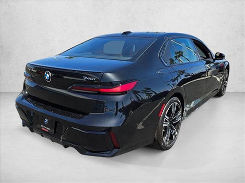New 2026 BMW 740i RWD image 2