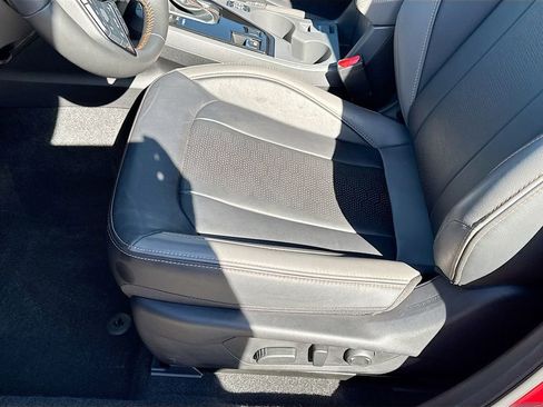 Certified 2025 Subaru Crosstrek 2.5i Limited w/ Crosstrek Mirror Package image 27