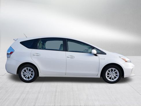 Used 2013 Toyota Prius V Two image 7