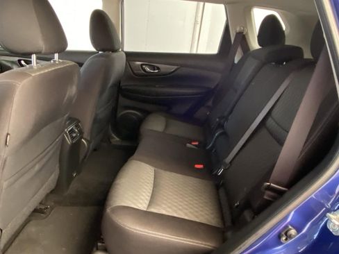 Used 2020 Nissan Rogue SV FWD image 17