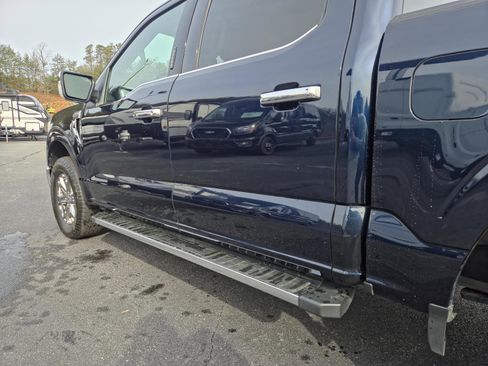 Used 2022 Ford F150 Lariat image 12