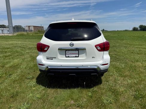 Used 2020 Nissan Pathfinder SL FWD image 6