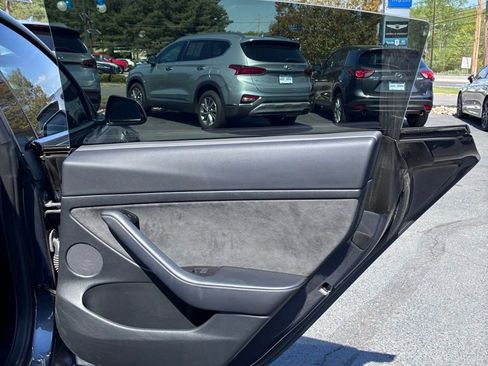 Used 2022 Tesla Model 3 Long Range AWD/4WD image 48