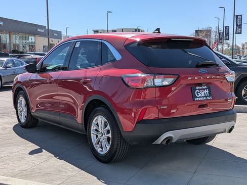 Used 2020 Ford Escape SE image 7