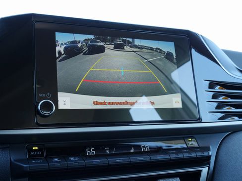 Used 2025 Toyota Camry LE image 28