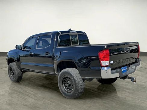 Used 2016 Toyota Tacoma SR5 image 4