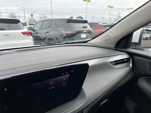 Used 2025 Buick Encore GX Preferred image 33