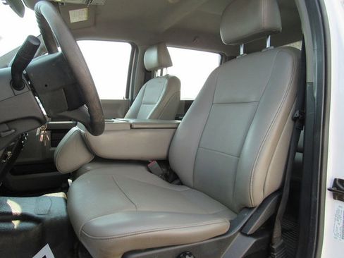 Used 2020 Ford F550 2WD Crew Cab Super Duty image 34