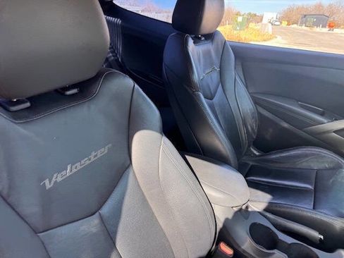 Used 2014 Hyundai Veloster RE:FLEX Edition image 17