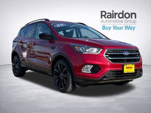 Used 2018 Ford Escape SE w/ SE Sport Appearance Package image 1