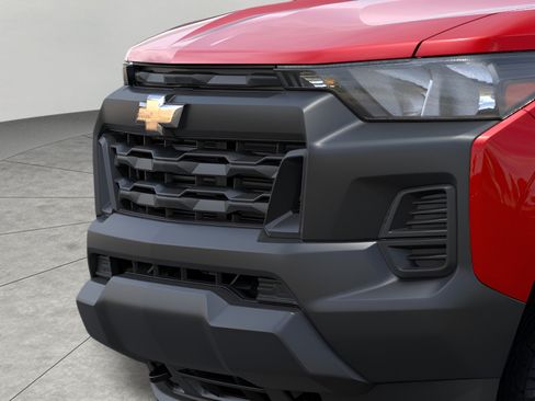 Used 2026 Chevrolet Colorado W/T AWD/4WD image 13