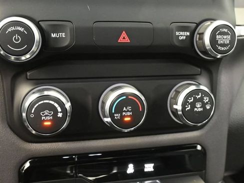 Used 2021 RAM 1500 Big Horn RWD image 16