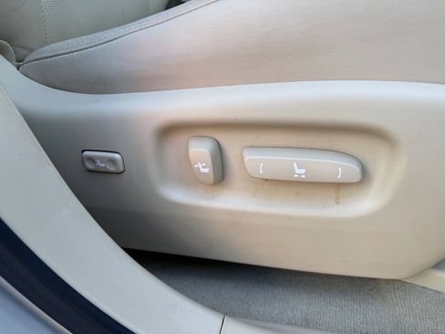 Used 2012 Lexus RX 350 FWD w/ Premium Pkg image 17
