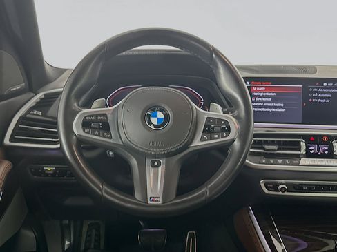 Used 2021 BMW X5 xDrive40i w/ M Sport Package image 18