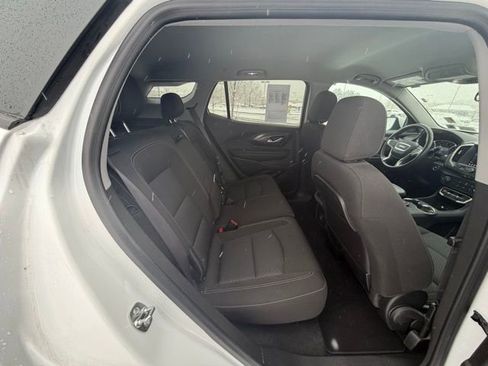 Used 2024 GMC Terrain SLE image 27